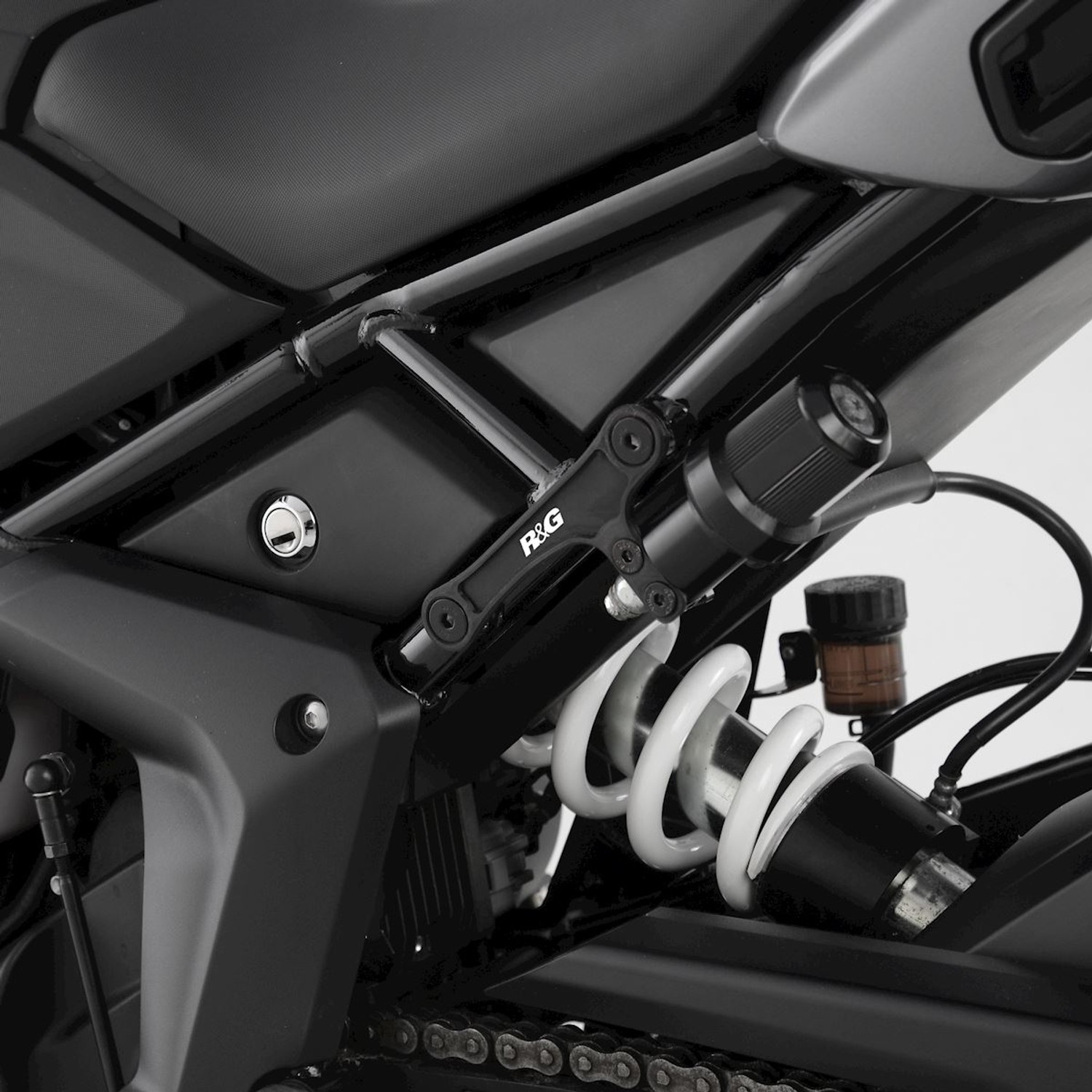 Triumph tiger outlet footpegs